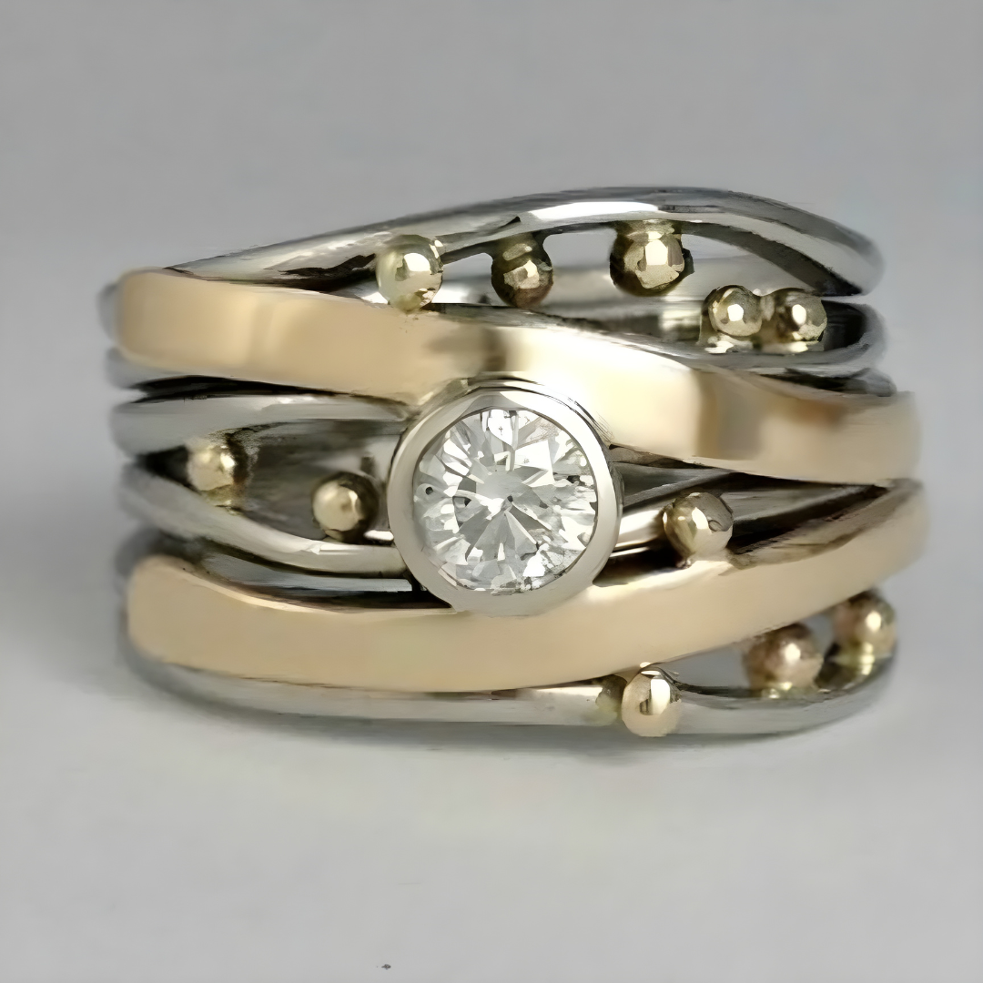 Vintage gullfarget ring med kubisk zirkonia